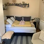 Pusztavár-lak Apartamento *