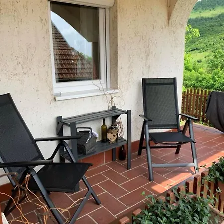 Apartman Pusztavár-lak *
