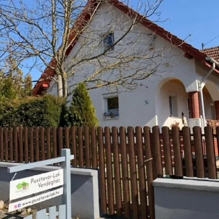 Pusztavár-lak *