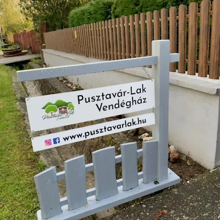 Pusztavár-lak Apartman Erdőhorváti