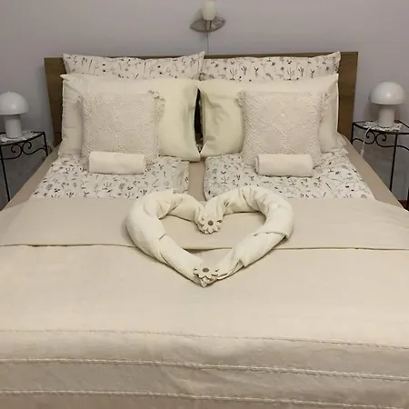 Pusztavár-lak Apartman