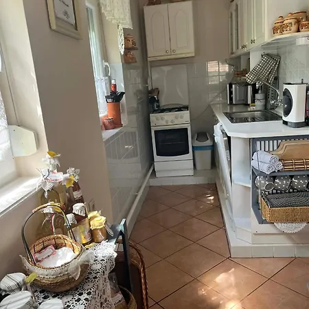 Pusztavár-lak Apartman Erdőhorváti