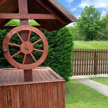 Pusztavár-lak * Erdőhorváti